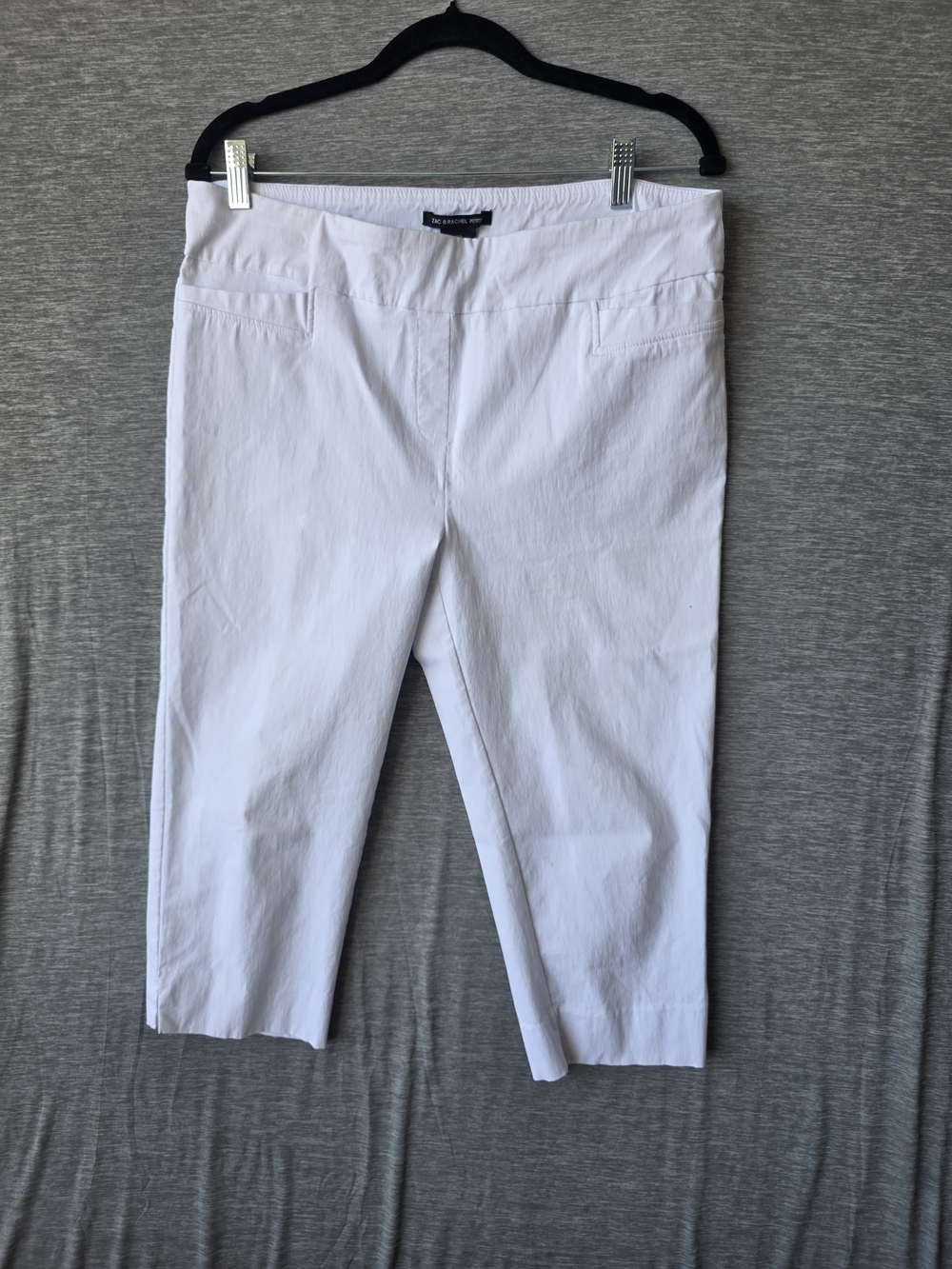 Zac & Rachel Petite White Pull-On Capri Pants Women's 12P Stretch Casual Summer